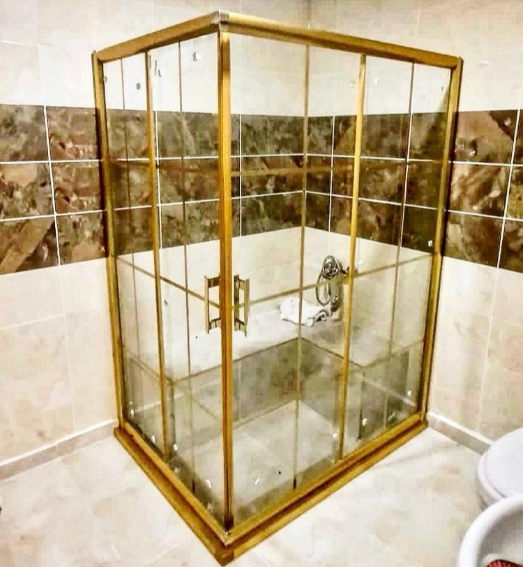 Balçova Eğitim Mahallesi Duşakabin Montajı
